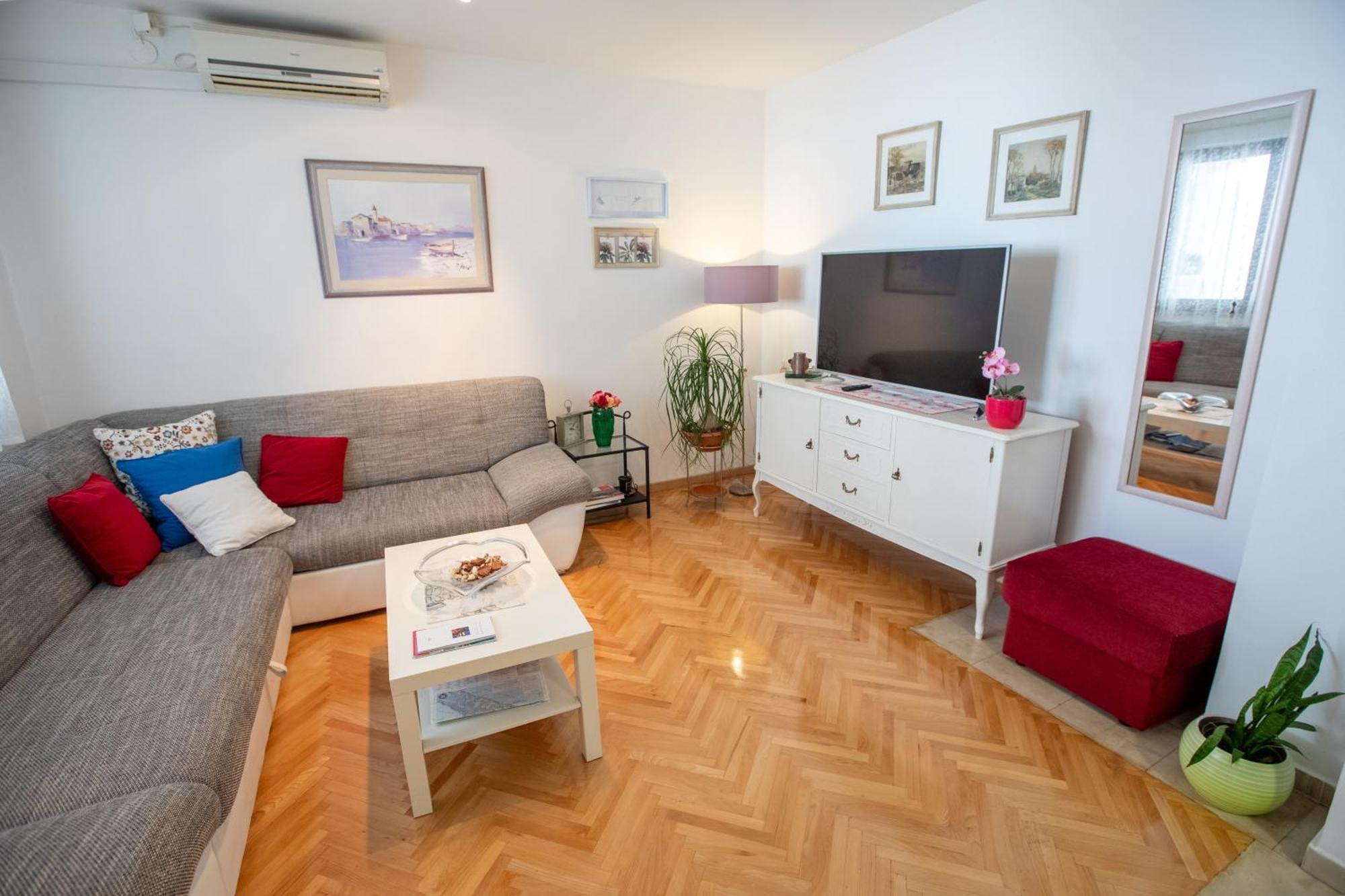 Apartment Gloria Podstrana Exterior photo